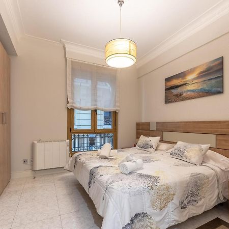 Apartamento En El Mismo Corazon Del Casco Viejo Bilbao Luaran gambar