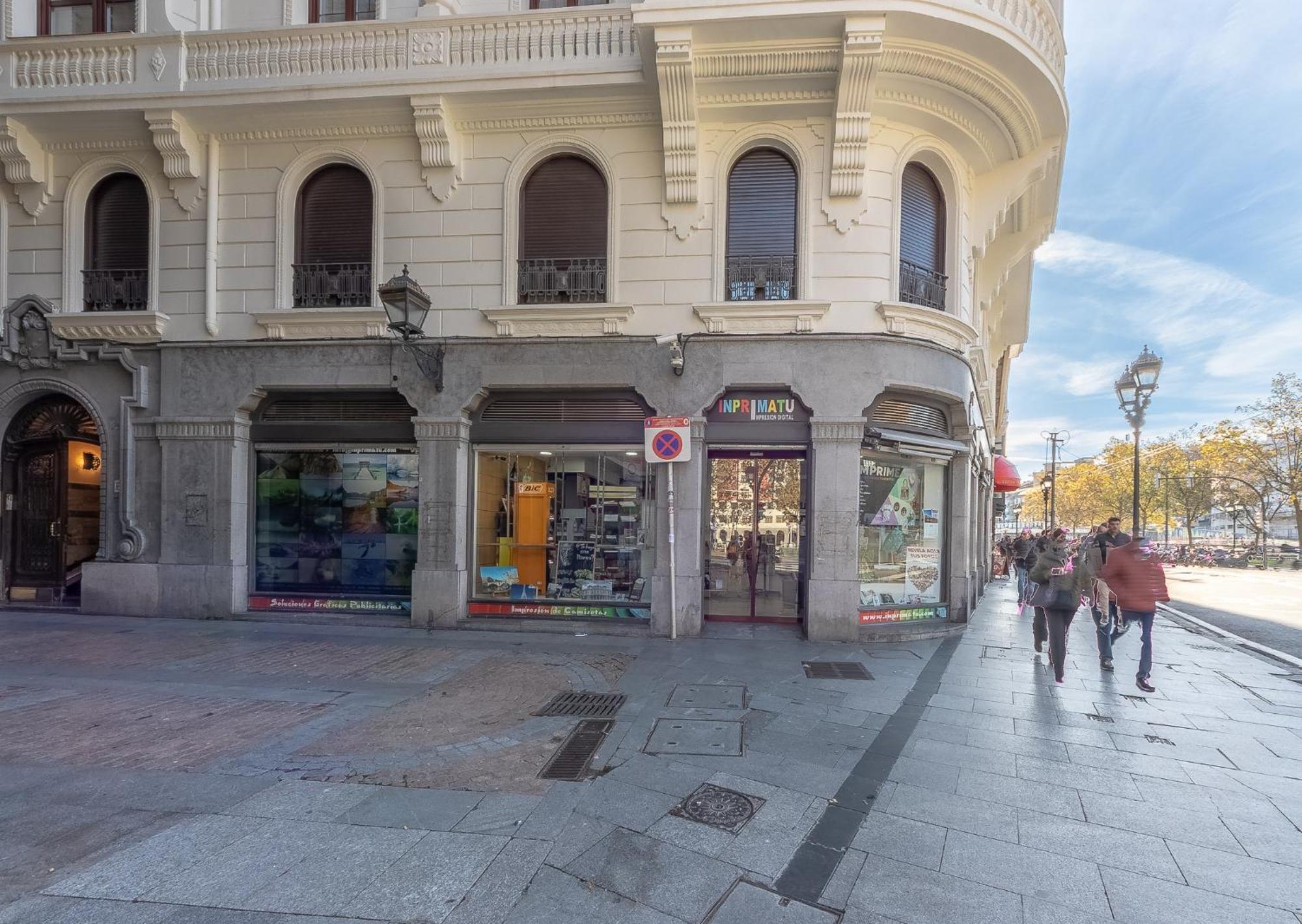 Apartamento En El Mismo Corazon Del Casco Viejo Bilbao Luaran gambar
